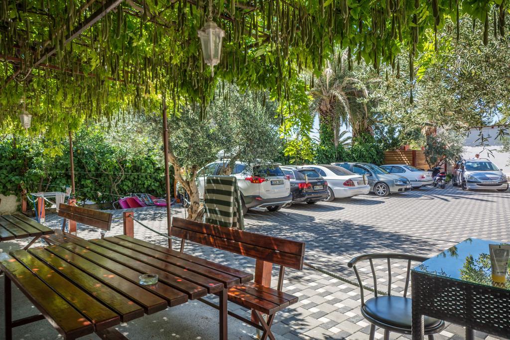 Apartments Casablanca Подстрана Экстерьер фото